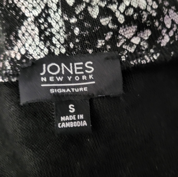 Jones New York Silver Glimmer Blouse - Picture 6 of 7